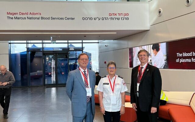 Fred Marcus, Eilat Shinar, Magen David Adom’s deputy director general and director of its blood services division, and AJT Publisher Michael Morris.