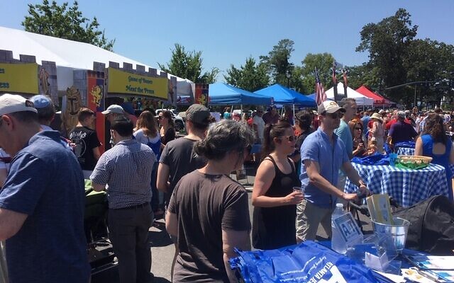 Crowds join Atlanta Kosher BBQ Festival in 2019.