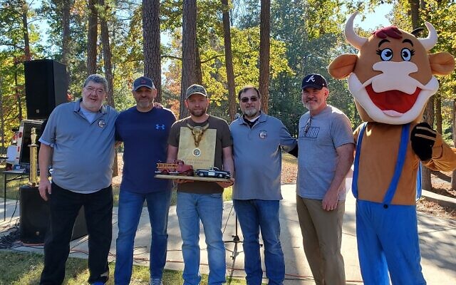 Blue Crew BBQ (Cobb County Police Department K9 Unit) won first place in the Chili category.