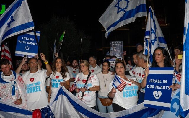 Some 1,000 supporters of Israel mobilized in Las Vegas Sunday in a rally organized by the Israeli-American Council // Photo credit: Poura Photos