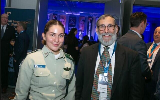Congregation Ariel Rabbi Binyomin Friedman posed with Rose Lubin at the FIDF gala event honoring her in May.