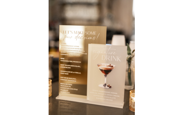 The couple wanted guests to enjoy their favorite signature chocolate cocktail.