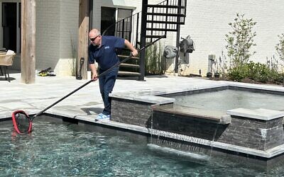 Jason Smith decided to invest in pool cleaning services and connected with Jason Prescott and Pristine Pools.