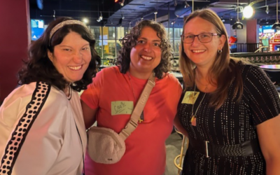 Lindsey Flax, Corie Hampton, and Jenn Handel enjoyed meeting friends and playing miniature golf with Evolve Hadassah Atlanta.