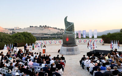 Keren Kayemeth LeIsrael-Jewish National Fund (KKL-JNF), Jewish National Fund-USA (JNF-USA), and the Embassy of the United States of America in Israel came together for their annual memorial ceremony // All photos by Alex Kolomoisky