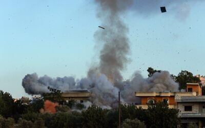 Smoke billows amid Israeli strikes in the southern Lebanese village of Kfar Tibnit on Sept. 18, 2025 // Photo Credit: Mahmoud Zayyat/AFP/Times of Israel