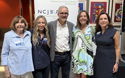 (From left) Event program co-VP Ronnie van Gelder, program co-VP Elizabeth Schmitt, Brendan Murphy, co-presidents Susan Gordon and Susie Greenberg
