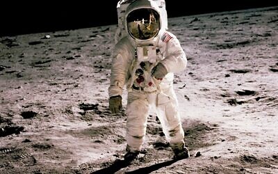 Empowerment University’s winter semester programming launched with its Masterclass: “The Apollo 11 Flashback.”