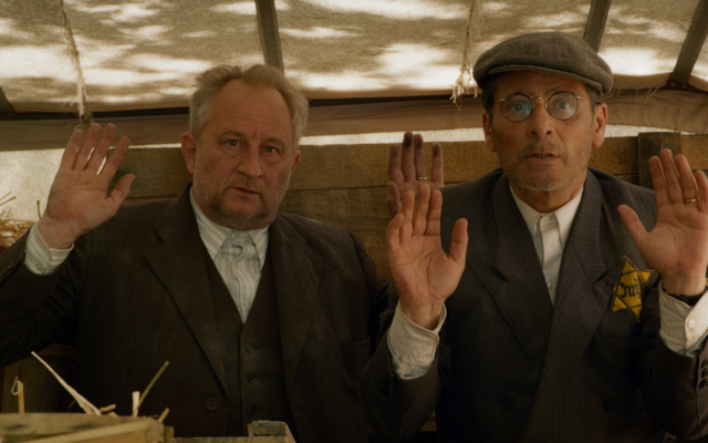 The French film, “Lucky Star,” treads a narrow line between humor and tragedy in France early in World War II. The French film, “Lucky Star,” treads a narrow line between humor and tragedy in France early in World War II.