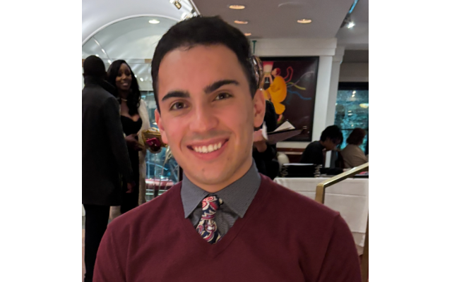 Hayes Pollard celebrates his 18th birthday and is devoted to lifting up other teens along the way. Hayes Pollard celebrates his 18th birthday and is devoted to lifting up other teens along the way.