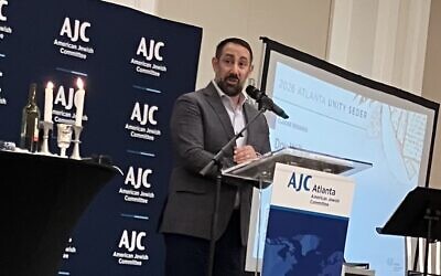 American Jewish Committee Regional Director Dov Wilker spoke at the Unity Seder. American Jewish Committee Regional Director Dov Wilker spoke at the Unity Seder.