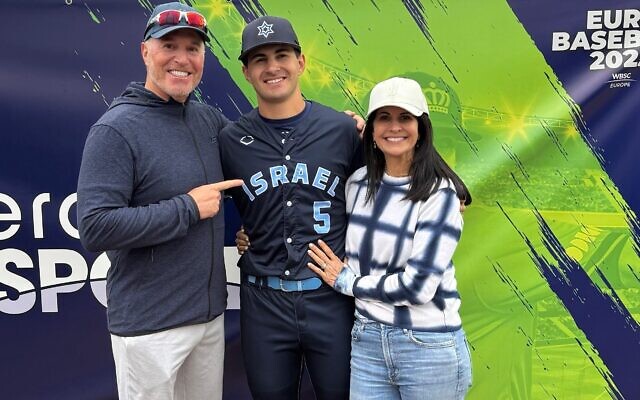 Sandy Springs native Chase Engelhard, flanked by his parents at last fall’s U23 European Baseball Championship in Prague // Photo Credit: Hadley Engelhard Sandy Springs native Chase Engelhard, flanked by his parents at last fall’s U23 European Baseball Championship in Prague // Photo Credit: Hadley Engelhard