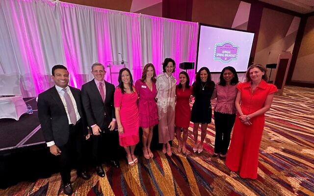 Melissa Rosenbaum moderated an insightful panel of Winship Cancer Institute of Emory physicians. Guest speaker was Broadway actress Sara Strimmel Bentley (center in white). // All photos by Dr. Cary Goldstein