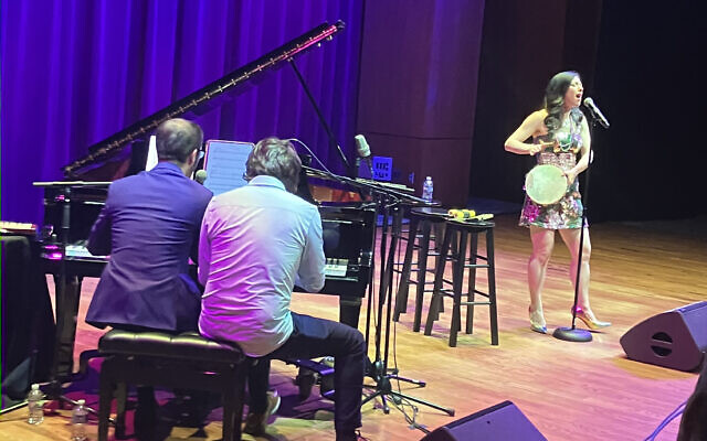 Julie Benko’s evening at the Sandy Spring Performing Arts Center included Neranenah’s Joe Alterman joining Benko’s husband at the piano.