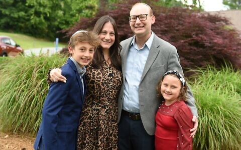 Rabbi Daniel Dorsch’s family, Amy, Zev, and Haley shared the kudos // All photos by David Craig