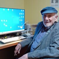 At 102, Walter Bingham is credited as the world’s oldest-working journalist and the world’s most senior radio show host.