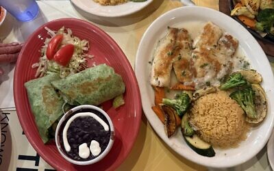 The dinner was a panoply of colors and tastes: Salmon Wrap, Tilapia Veracruz, Fish Tacos, Veggie Fajitas and more.