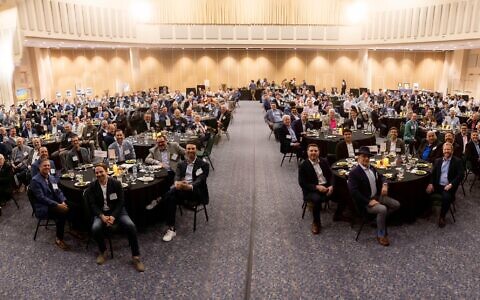 More than 350 alumni and undergraduates attended the banquet // All photos by Dillon Meyer