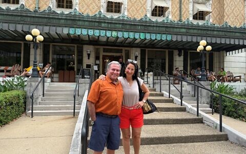 Dr. Jerry and Linda Richman enjoy Hot Springs.