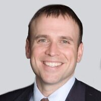 Dr. Scott Leibowitz is the medical director of sleep medicine at the Laureate Medical Group. 