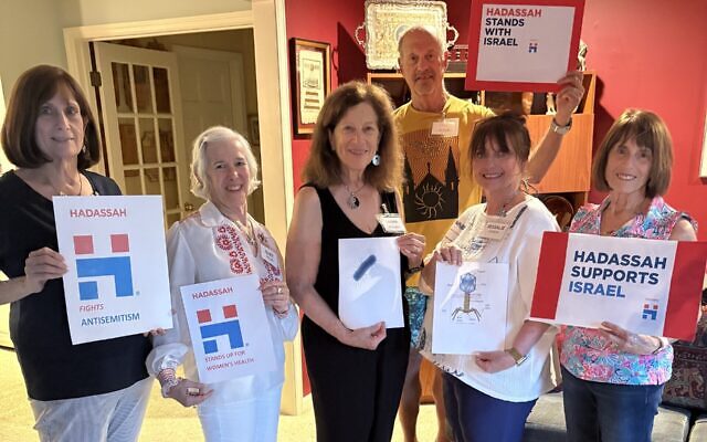 (From left) Arlene Glass, Suzy Wilner, Leora Wollner, Phil Jacoby, Rosalie Agrow, and Helene Jacoby enjoy a special event to learn how Hadassah supports Women's health.