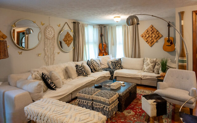 StoneWood Studios features comfy spaces and professional equipment for recording and visiting guests