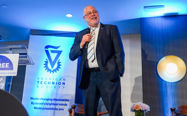 The president of The Technion, Professor Uri Savan, was the featured speaker at The Dupree.
