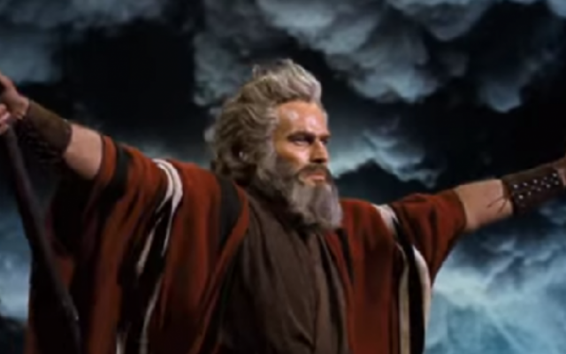 Scene from the 1956 movie The Ten Commandments where Moses 'parts' the sea to save the Hebrew slaves from the Egyptians. (Screenshot: YouTube)