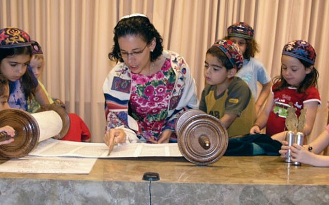 A Jewish Agency-supported Reform service in Israel. (courtesy JAFI)