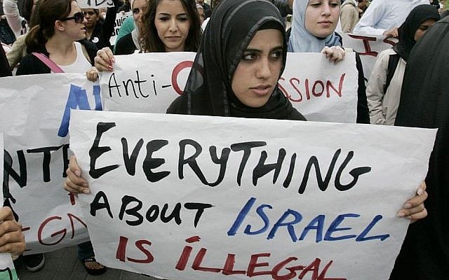 Illustrative: Muslim students at an anti-Israel protest at the University of California, Irvine, in 2006. (Mark Boster/Los Angeles Times via Getty Images/JTA)