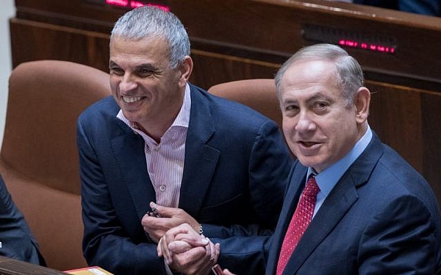 Prime Minister Benjamin Netanyahu and Finance Minister Moshe Kahlon attend the Knesset vote on the 2017-18 state budget. on December 21, 2016. (Photo by Yonatan Sindel/Flash90)