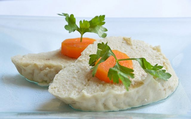 Gefilte fish is an easy find at Passover. (Wikimedia Commons)