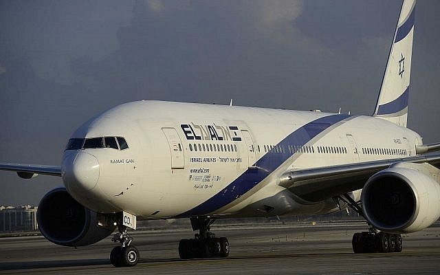 An El Al airline plane at Ben Gurion International Airport on August 17, 2016. (Tomer Neuberg/Flash90)