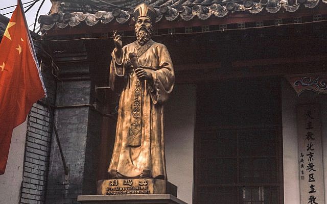Statue of Matteo Ricci at the Cathedral of the Immaculate Conception, Beijing. [Nicholas Zhang Archive]