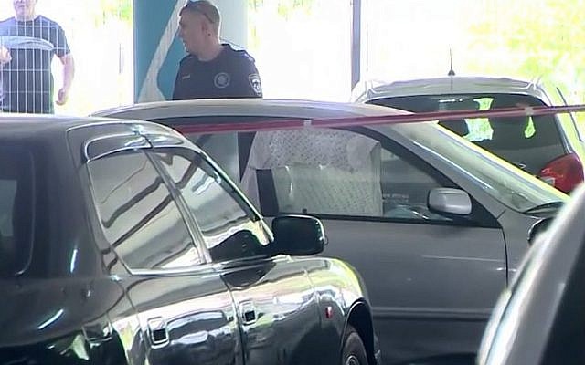 The scene of a shooting at a Ramle shopping mall, allegedly in a dispute over a parking spot. (Screen capture, Channel 12)