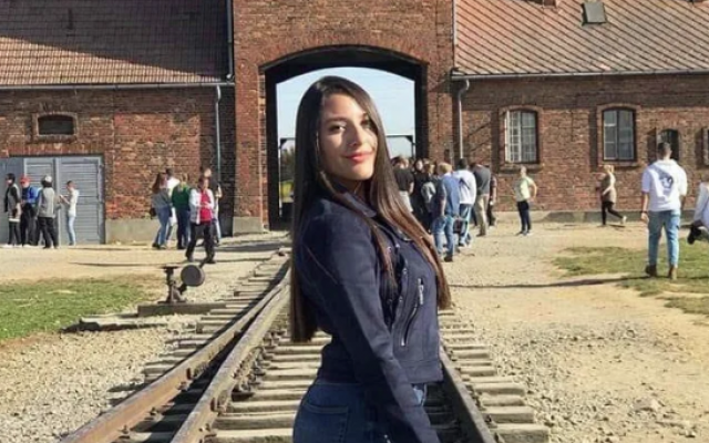 Pictures At Auschwitz Is A Matter Of Selfie Respect Jenni Frazer The Blogs