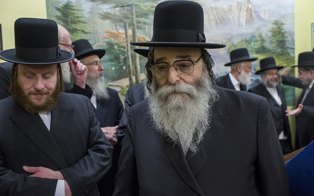 Satmar Rabbi David Niederman attends a Brooklyn news conference with New York Mayor Bill de Blasio and Police Commissioner Dermot Shea to denounce the hate crime attack in Jersey City, Dec. 12, 2019. (Andrew Lichtenstein/Corbis via Getty Images)