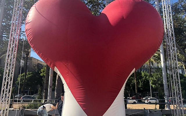 This six-meter balloon was put up on December 1, 2019, to raise awareness of women's heart health. (Photo courtesy of Dr. Donna Zwas)