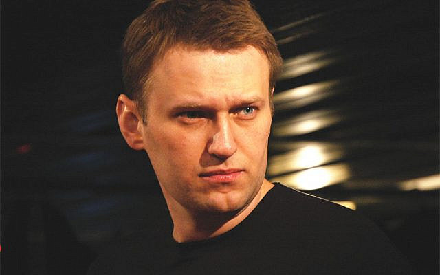 Navalny.JPG: Alexey Yushenkov / Алексей Юшенковderivative work: César / CC BY-SA