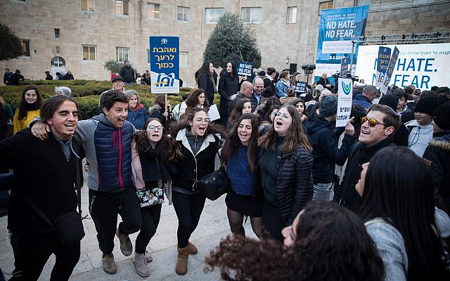 People attend a rally held in solidarity with Jews in the United States and across the world following a wave of antisemite attacks on Jews and in parallel to the rally held in New York, on January 5, 2020, in central Jerusalem. Photo by Hadas Parush/Flash90