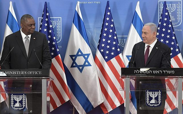 Prime Minister Benjamin Netanyahu (R) and US Defense Secretary Lloyd Austin at a press conference at the Prime Minister's Office in Jerusalem on April 12, 2021. (Kobi Gideon/GPO)