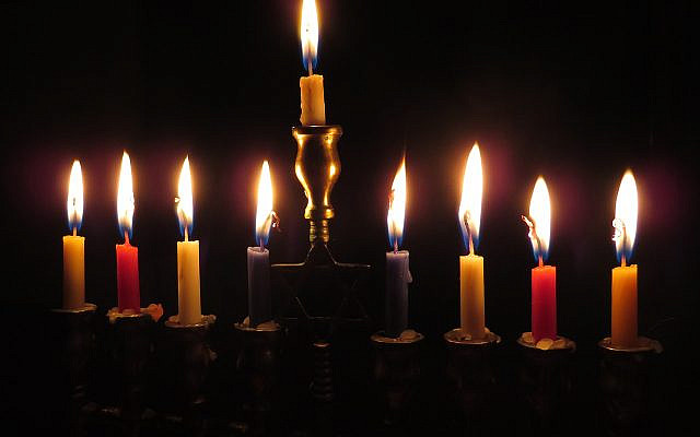 https://pixabay.com/photos/candles-menorah-light-hanukkah-897776/
