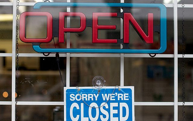 Open and closed signs. (Wikimedia Commons/cogdogblog)