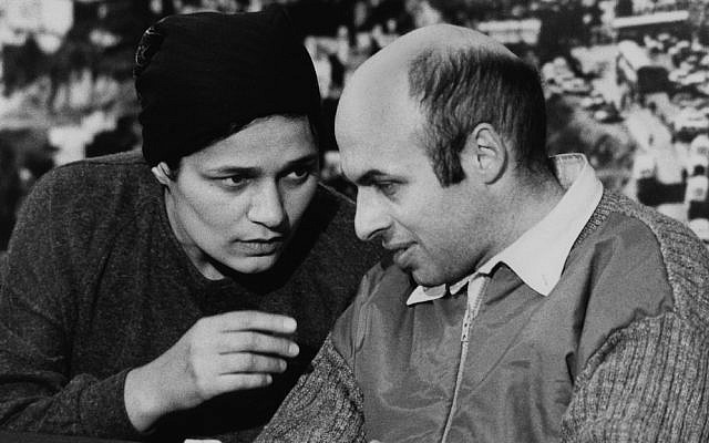 Former Soviet refusenik and prisoner, Israeli politician, human rights activist and author Natan Sharansky with his wife Avital after his release from prison in the Soviet Union in February 1986. (Moshe Shai/Flash90)
