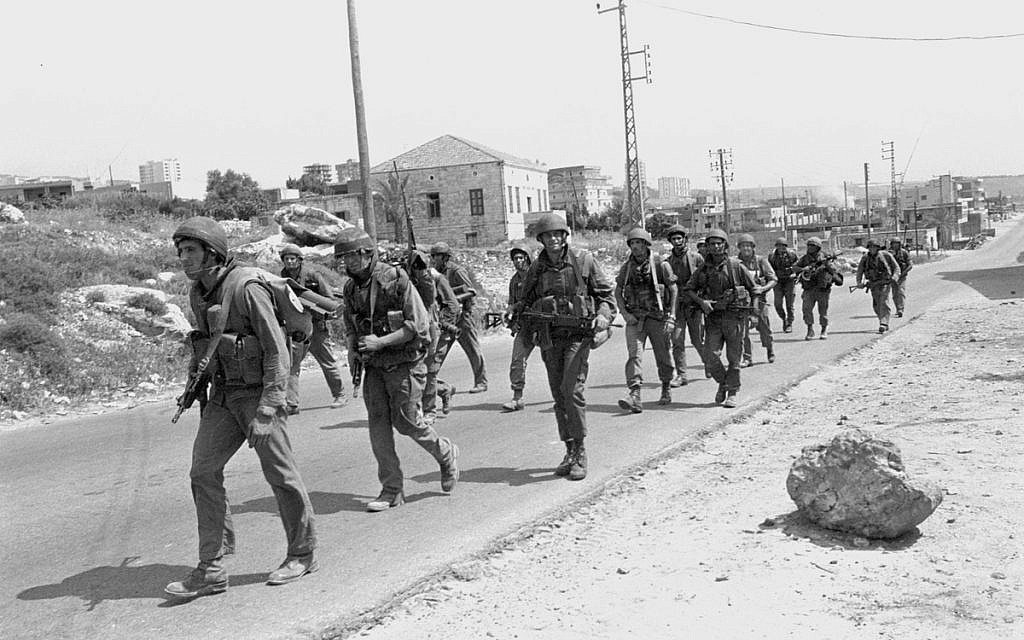 Israeli troops in Lebanon, 1982. (Michael Zarfati / IDF Spokesperson's Unit)