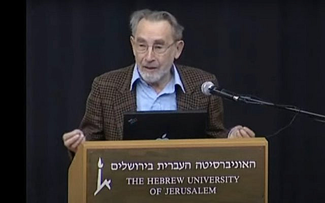Rabbi Professor David Weiss-Halivni, delivering a lecture under the auspices of the Union for Traditional Judaism, in Jerusalem, 2008. (screenshot, YouTube)