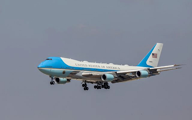 Air Force One, the American presidential plane carrying US President Joe Biden, as it arrives at Ben Gurion Airport near Tel Aviv, on July 13, 2022. (Noam Revkin Fenton/ Flash90)