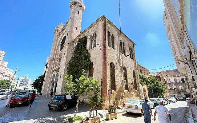 Abdellah Ben Salem Mosque, until 1975 the Great Synagogue of Oran; PHOTO CREDIT: Nicolas