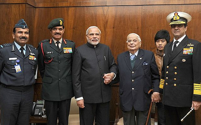 The Prime Minister, Shri Narendra Modi with the Lt. General (Retd.) JFR Jacob, the Chief of Army Staff, General Dalbir Singh, the Chief of Naval Staff, Admiral R.K. Dhowan and the Chief of the Air Staff, Air Chief Marshal Arup Raha, in New Delhi on December 16, 2014.