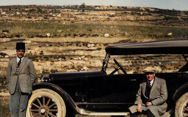 A touring car on the Ramallah-Jerusalem Road, mid-1920s. This photo is part of the Israel Archive Network project and has been made accessible thanks to the collaborative efforts of the Yad Ben Zvi Archive, the Ministry of Jerusalem and Heritage and the National Library of Israel (Colorization: MyHeritage)